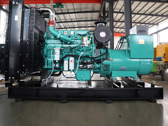220KW東風康明斯發電機組 220KW東風康明斯發電機組(zǔ)